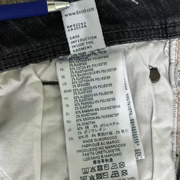 Diesel Black Straight Jeans with Classic Style - Picture 8 of 10